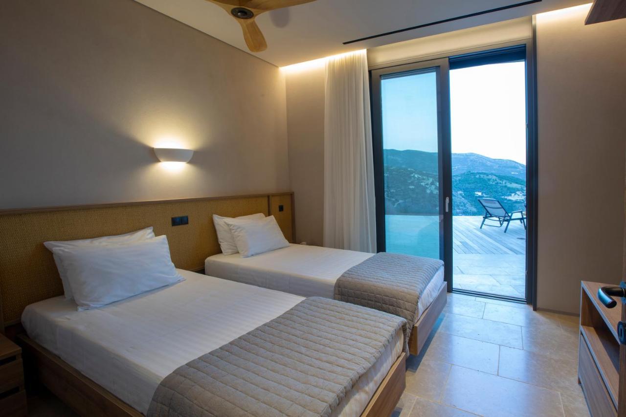 Blooms Of Sivota Bay - Luxury Villas With Private Heated Pool Kültér fotó