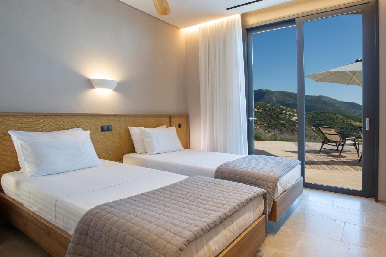 Blooms Of Sivota Bay - Luxury Villas With Private Heated Pool Kültér fotó