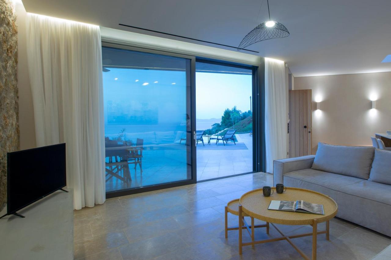 Blooms Of Sivota Bay - Luxury Villas With Private Heated Pool Kültér fotó